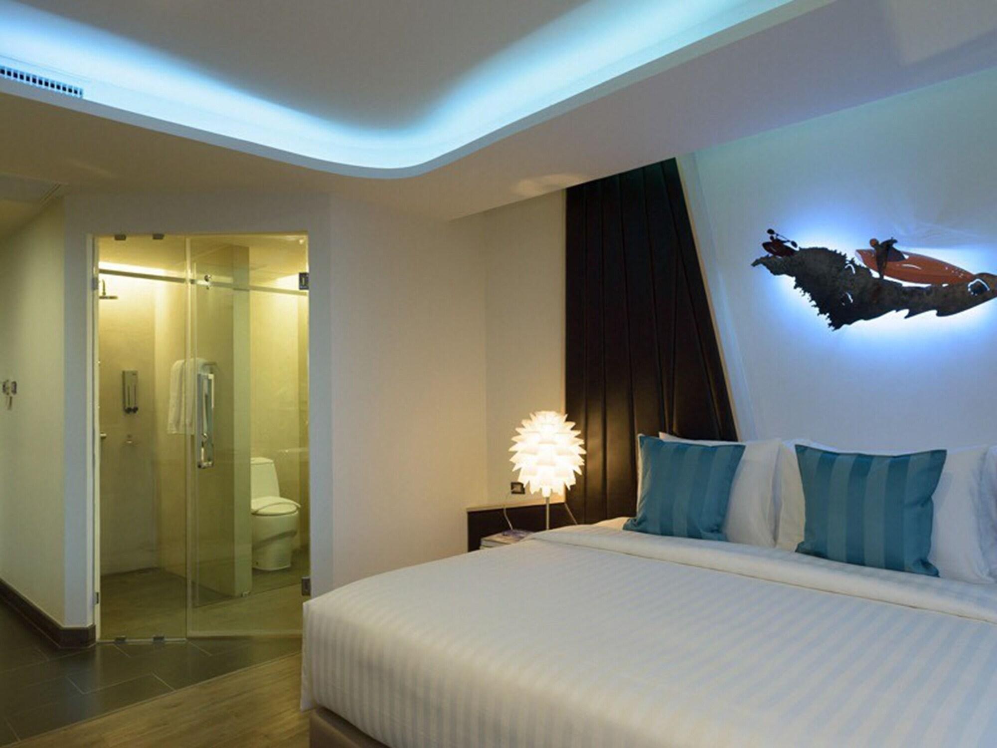The Xtreme Suites Bangkok Buitenkant foto